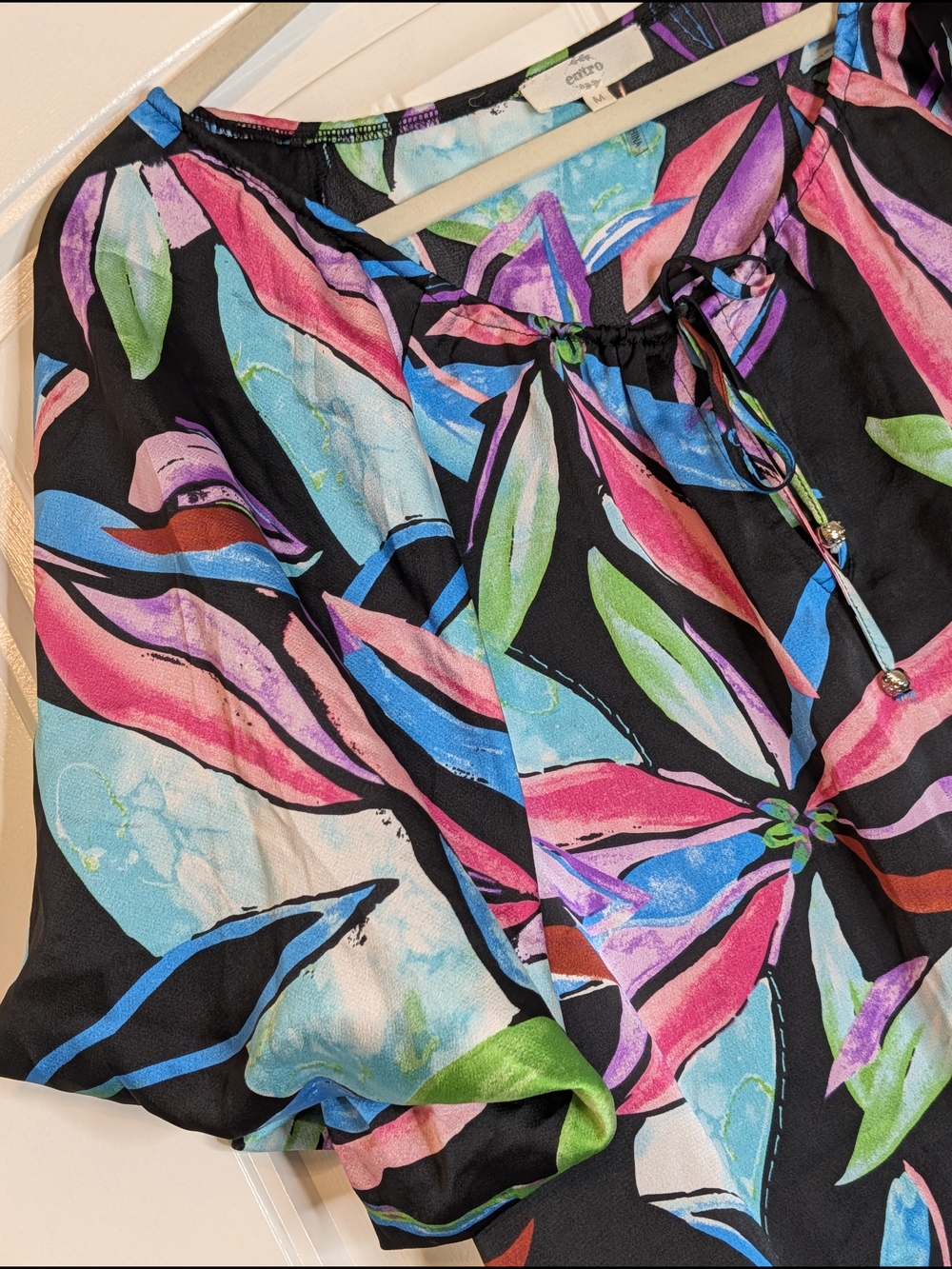 Entro Colorful Tropical Floral Patterned Bubble Sleeve Shirt - Picture 3 of 10